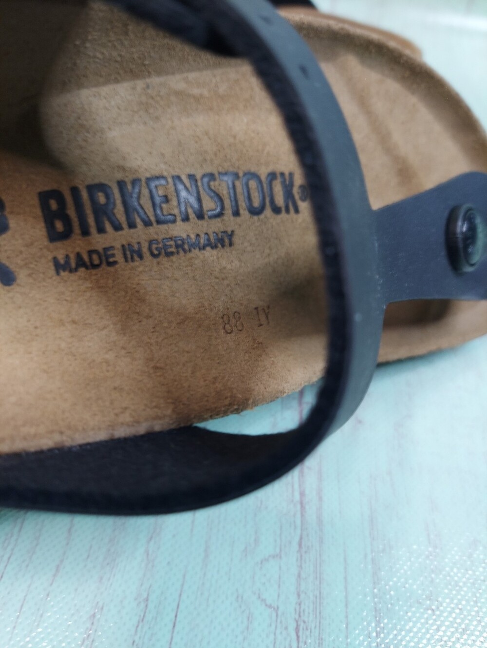 Birkenstock Gizeh Black Leather Sandals Sz 36 L5 - Picture 9 of 15